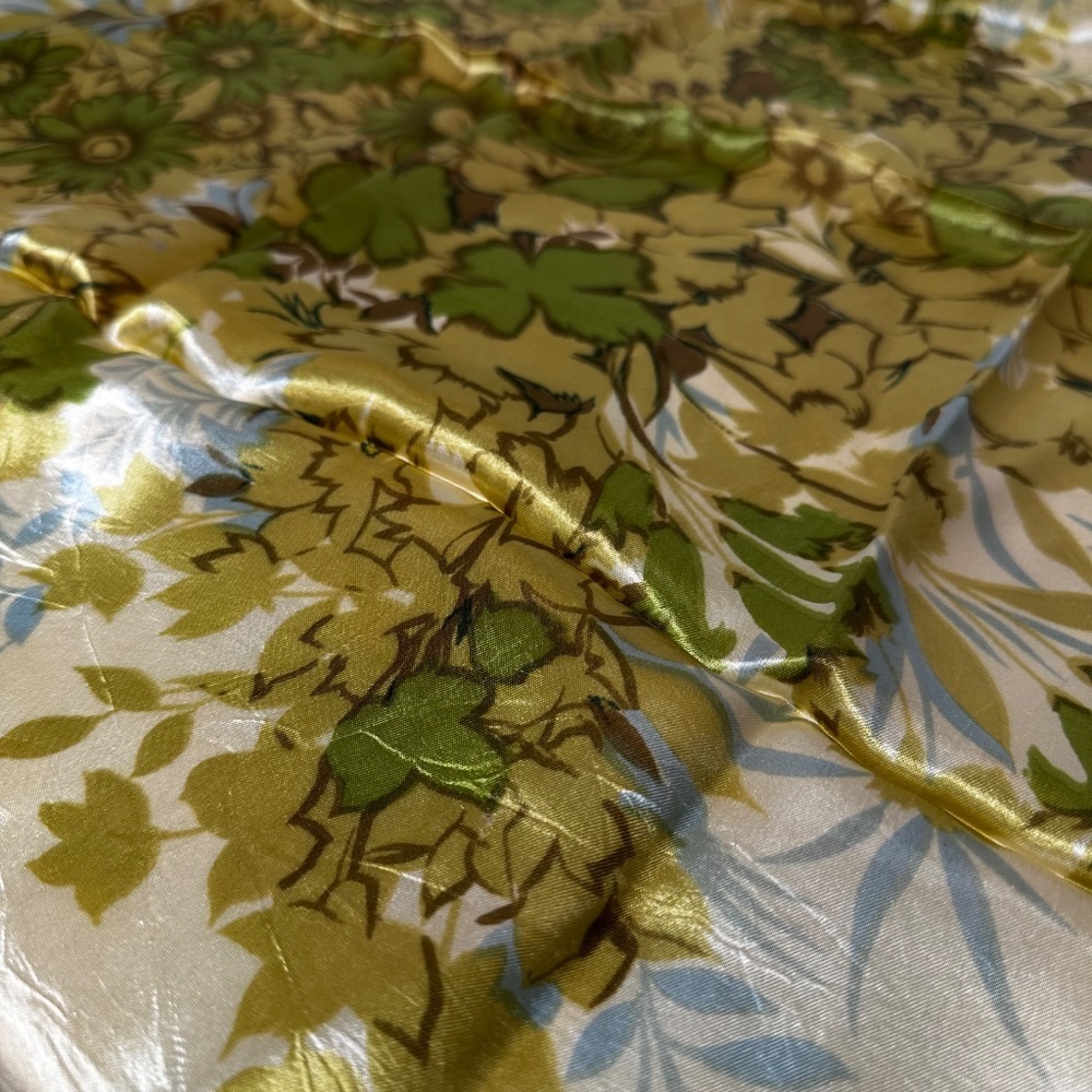Vintage Floral Square Scarf 28” Olive Green Gold Cottagecore Retro - Picture 6 of 6